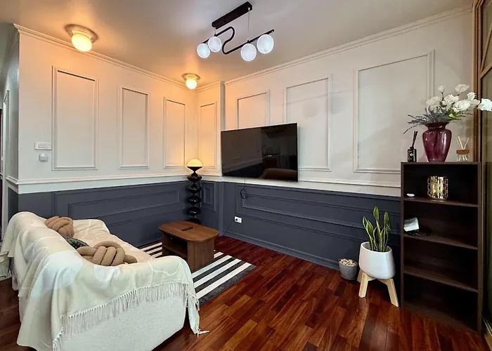 Apartment Near Bts Nana And Terminal 21 One Bedroom *